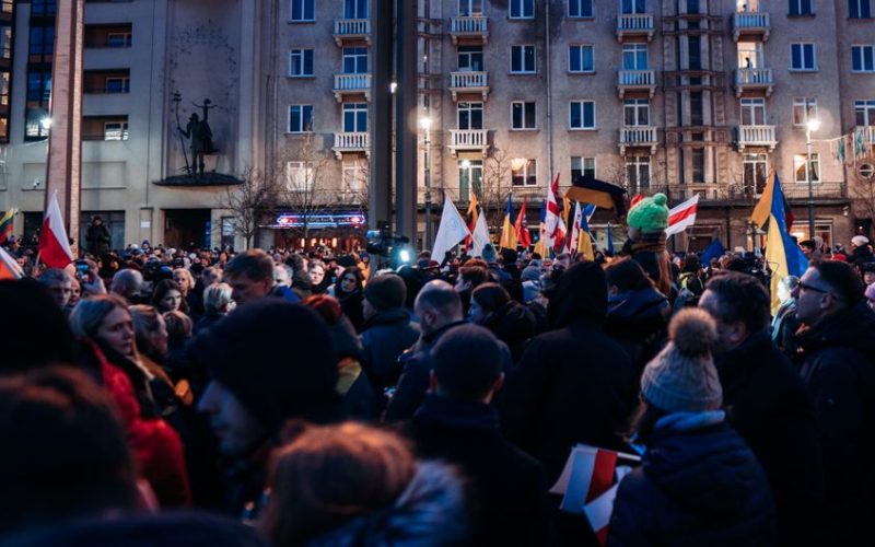 Протести в Україні тривають через відставку Михайла Федорова